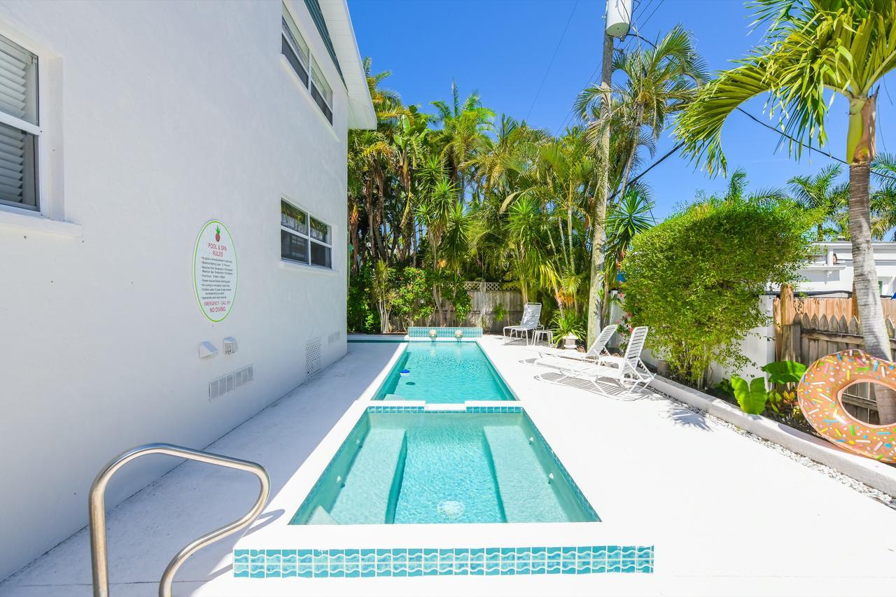 Ljs Cottages On Siesta Key By Beachside Management Exterior photo