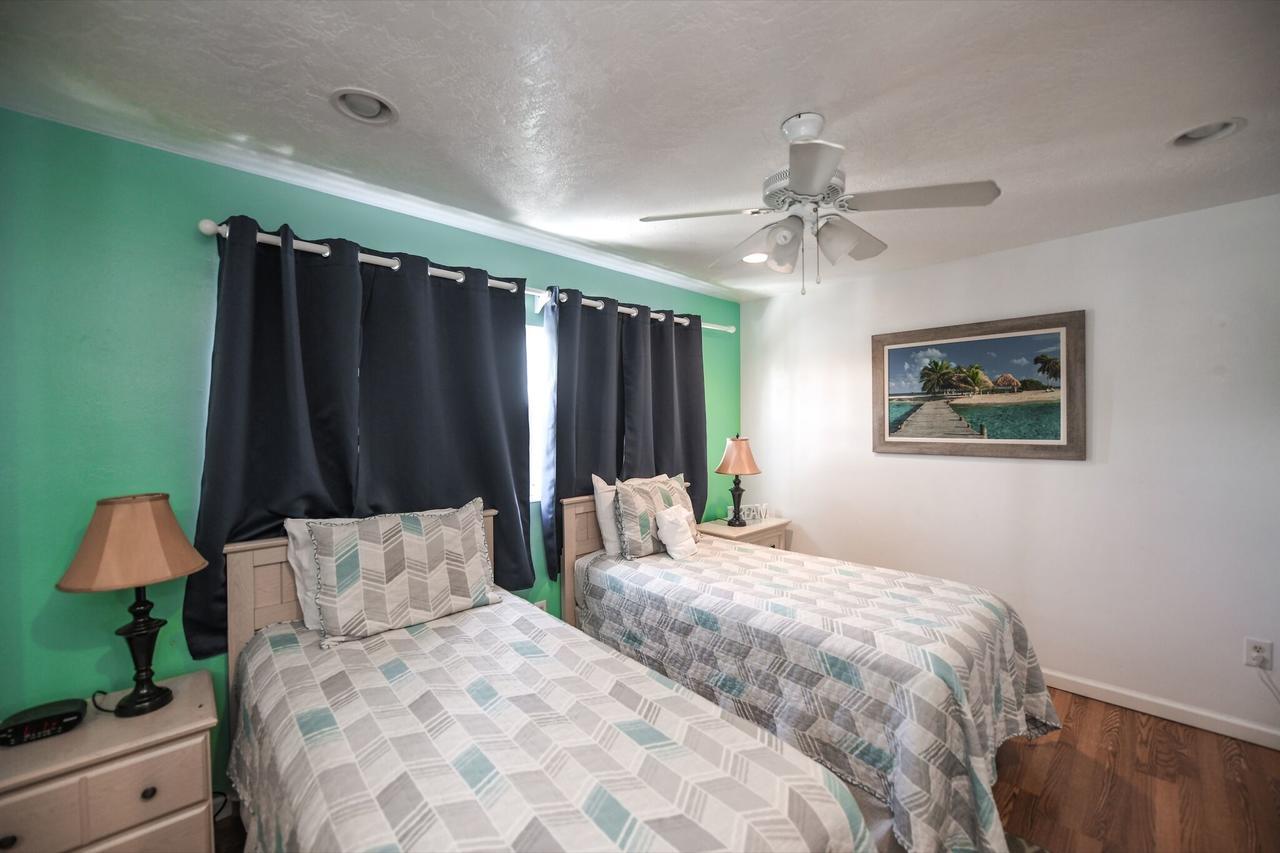 Ljs Cottages On Siesta Key By Beachside Management Exterior photo